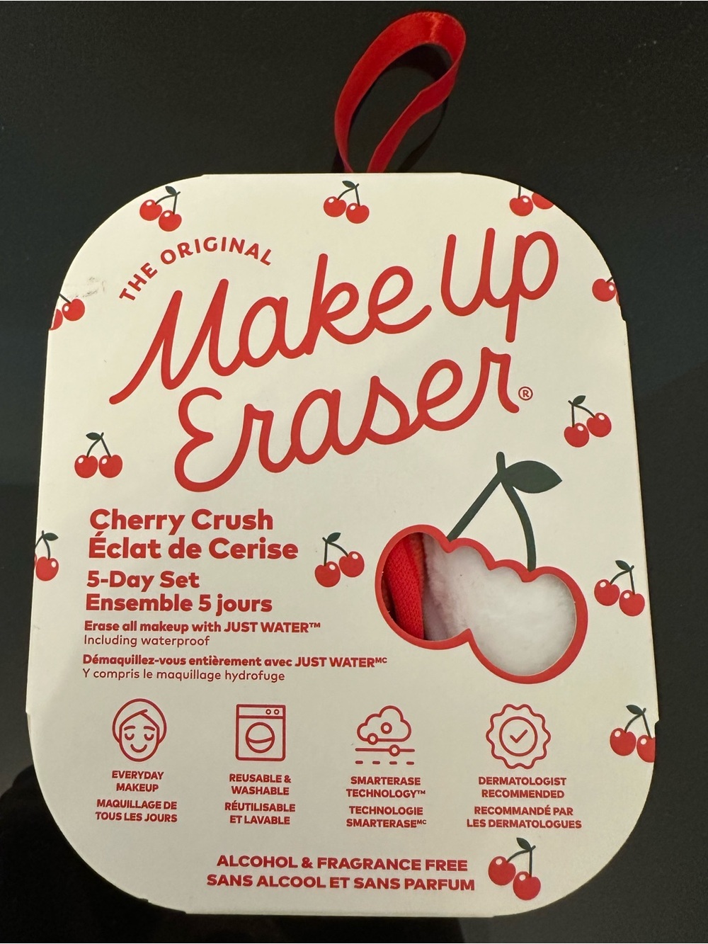 NWT - MakeUp Eraser Cherry Crush 5-Day Reusable Makeup Remover Cloths - Picture 2 of 9